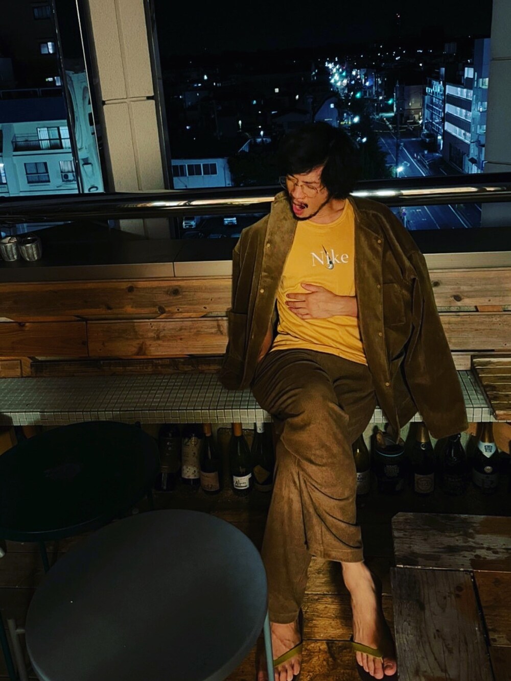 「大人カジュアル、セットアップ風、コーデュロイ、野生のあっきーな、看護師、タンクトップ、ナイキコーデ、サンダルコーデ、メガネ男子、wearhalloween2020」｜「無印良品のアイテム（その他アウター、ブラウン系）」を使った、野生のあっきーな♂（看護師）さん（メンズ・175cm）の秋コーディネートの1枚目の写真