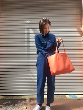 「アイテム（トートバッグ、オレンジ系）」を使った、SUMIREさん（レディース・160cm）の秋コーディネート