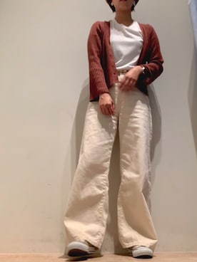 「HANES（ヘインズ）の【WEB限定】Hanes(ヘインズ) 2PスリーブレスTシャツ（Tシャツ/カットソー）」を使った、chanaiさん（レディース・160cm）の秋コーディネート