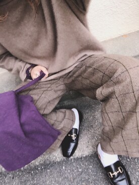 「select MOCA（セレクトモカ）の柔らかく履きやすいフェイクレザーゴールドビット付きローファー（ローファー）」を使った、ayakaさん（レディース・163cm）の冬コーディネート