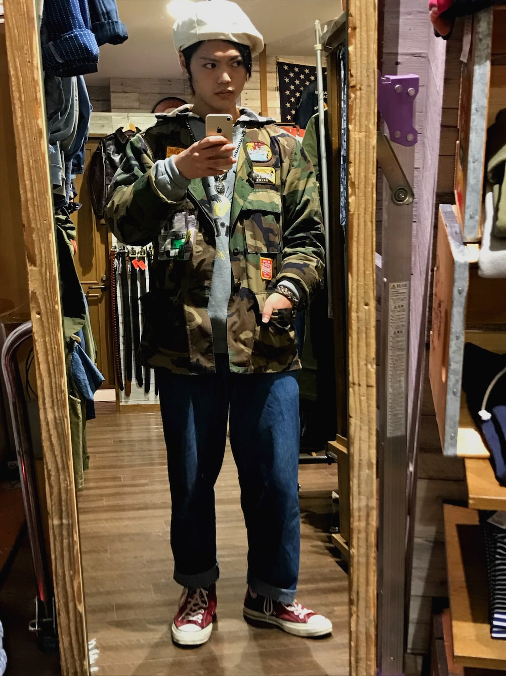 「アメカジ、converse 1970、チャックテイラー、復刻」｜「schottのアイテム（カバーオール、その他）」を使った、ボーイさん（メンズ・175cm）の春コーディネートの1枚目の写真