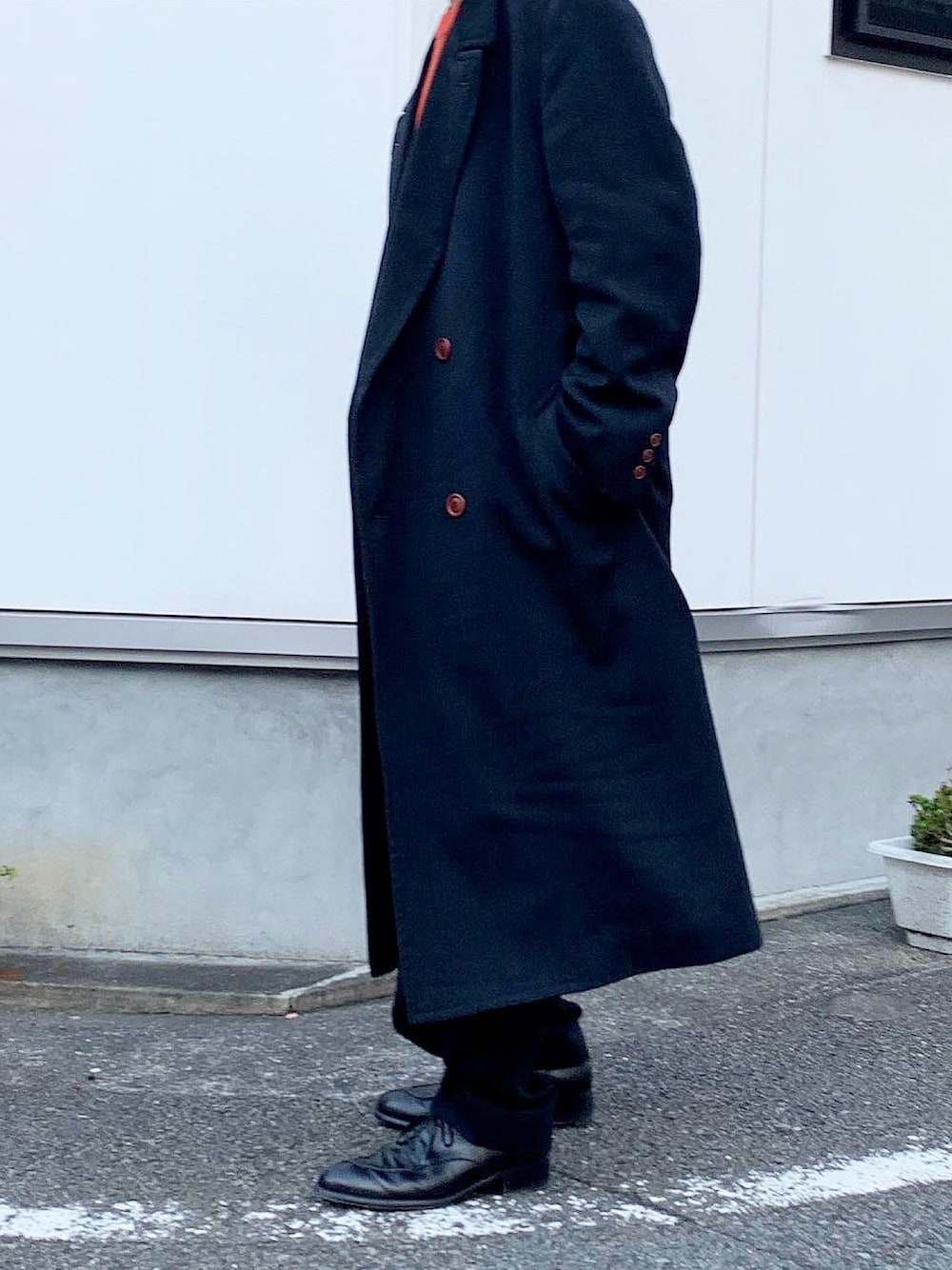 ISSEY MIYAKEのチェスターコートを使ったメンズ人気ファッション