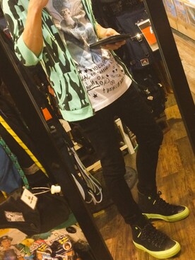 「DIESEL（ディーゼル）のアイテム（Tシャツ/カットソー、ホワイト系）」を使った、jikomnさん（メンズ・165cm）の秋コーディネート