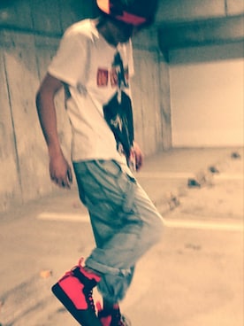 「NEW ERA（ニューエラ）のアイテム（キャップ、ブラック系）」を使った、jikomnさん（メンズ・165cm）の秋コーディネート