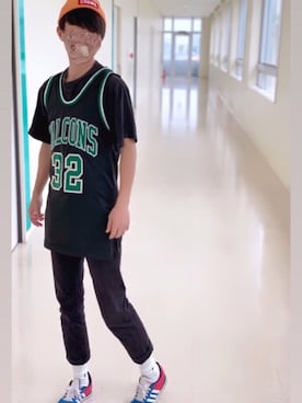 「CHUMS（チャムス）のアイテム（ニットキャップ/ビーニー）」を使った、四頭身さん（メンズ・165cm）の夏コーディネート