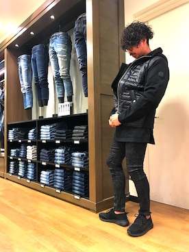 「ディーゼル」｜「アイテム（その他アウター）」を使った、daisukeさん（メンズ・173cm）の秋コーディネート
