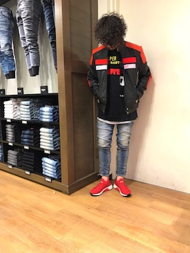 「ディーゼル」｜「アイテム（ライダースジャケット）」を使った、daisukeさん（メンズ・173cm）の春コーディネート
