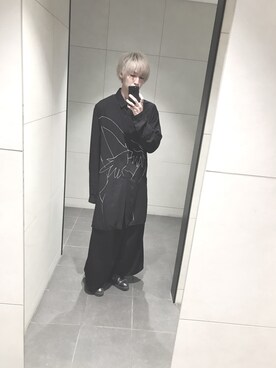 「Yohji Yamamoto POUR HOMME（ヨウジヤマモトプールオム）のアイテム（シャツ/ブラウス、ブラック系）」を使った、はりまさん（メンズ）の秋コーディネート