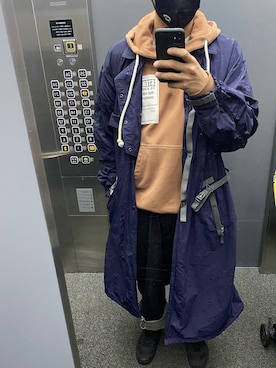 「アイテム（ステンカラーコート、パープル系）」を使った、everyday _ kolor さん（メンズ・177cm）の冬コーディネート