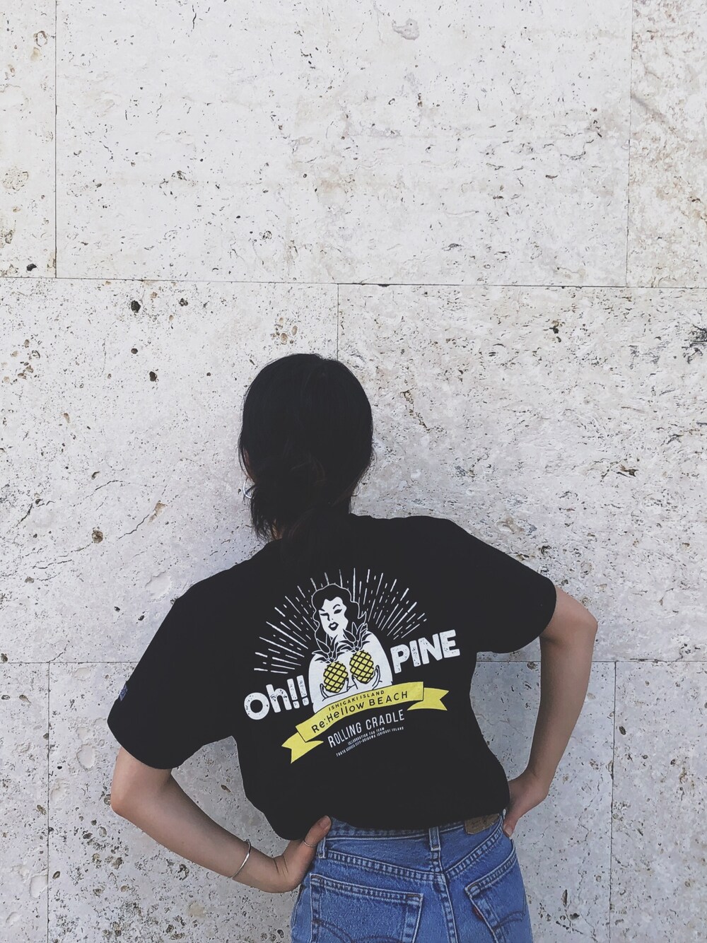 「ootd、Tシャツ、Tシャツ×デニム、デニム、シンプル」｜「no brandのアイテム（Tシャツ/カットソー、ブラック系）」を使った、N .さん（レディース・162cm）の夏コーディネートの1枚目の写真