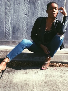 「distressed jeans」｜Joslyn Chanelさん（レディース・163cm）の秋コーディネート