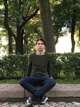 「PULL&BEAR（プルアンドベア）のアイテム（デニムパンツ）」を使った、amanurさん（メンズ・182cm）の春コーディネート