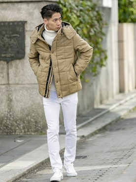 「ホワイトパンツ」｜「アイテム（ジャケット/アウター）」を使った、admix_japanさん（メンズ・182cm）の冬コーディネート