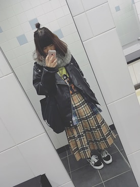 「柄×柄」｜「アイテム（ライダースジャケット）」を使った、mさん（レディース・155cm）の冬コーディネート