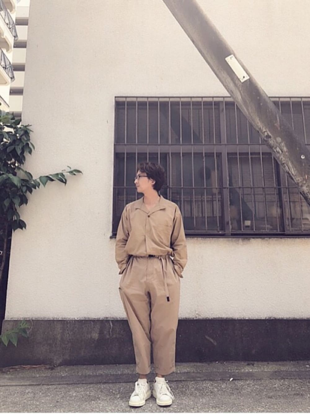「daily look、menswear、fashion、GRAMICCI、fukuoka」｜「THE COMMON TEMPOのアイテム（シャツ/ブラウス、ベージュ系）」を使った、vinceさん（メンズ・180cm）の夏コーディネートの1枚目の写真
