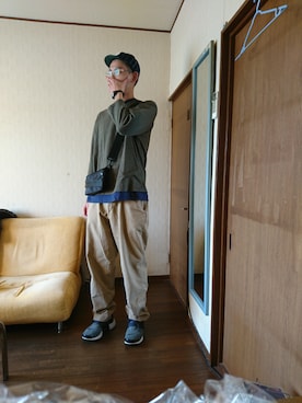 「ROTHCO（ロスコ）のアイテム（チノパンツ）」を使った、yu-taaさん（メンズ・182cm）の秋コーディネート