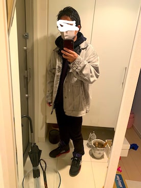 「ZOZO（ゾゾ）のスリムテーパードデニムパンツ（パターンオーダー）／ブラック［MEN］（デニムパンツ）」を使った、KOKOJIさん（メンズ・158cm）の秋コーディネート
