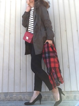 「DHOLIC（ディーホリック）のアイテム（ストール/ショール）」を使った、Sari☺︎さん（レディース・166cm）の秋コーディネート