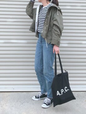 「zozoデニム」｜「アイテム（マウンテンパーカー）」を使った、Sari☺︎さん（レディース・166cm）の春コーディネート