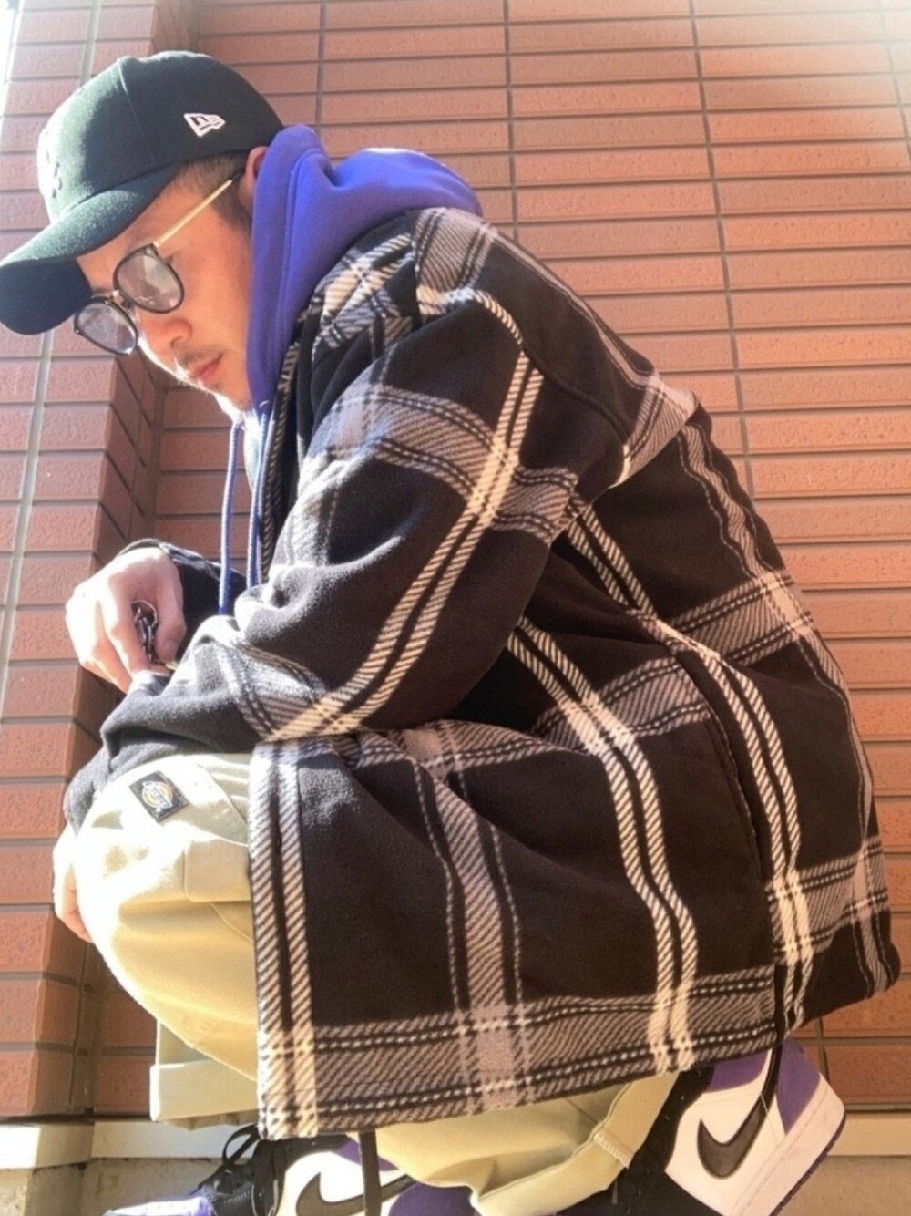 「GU、エアジョーダン1、ディッキーズ(Dickies)、ニューエラ キャップ、プチプラ」｜「NEW ERAのアイテム（キャップ、ブラック系）」を使った、aaakiraaaさん（メンズ・173cm）の秋コーディネートの1枚目の写真