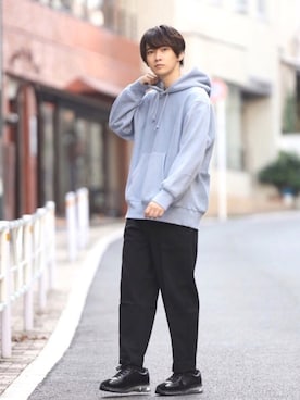 「UU（ユニクロ　アンダーカバー）のアイテム（パンツ）」を使った、加藤元気さん（メンズ・177cm）の秋コーディネート