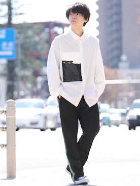 「ロゴシャツ」｜加藤元気さん（メンズ・177cm）の春コーディネート