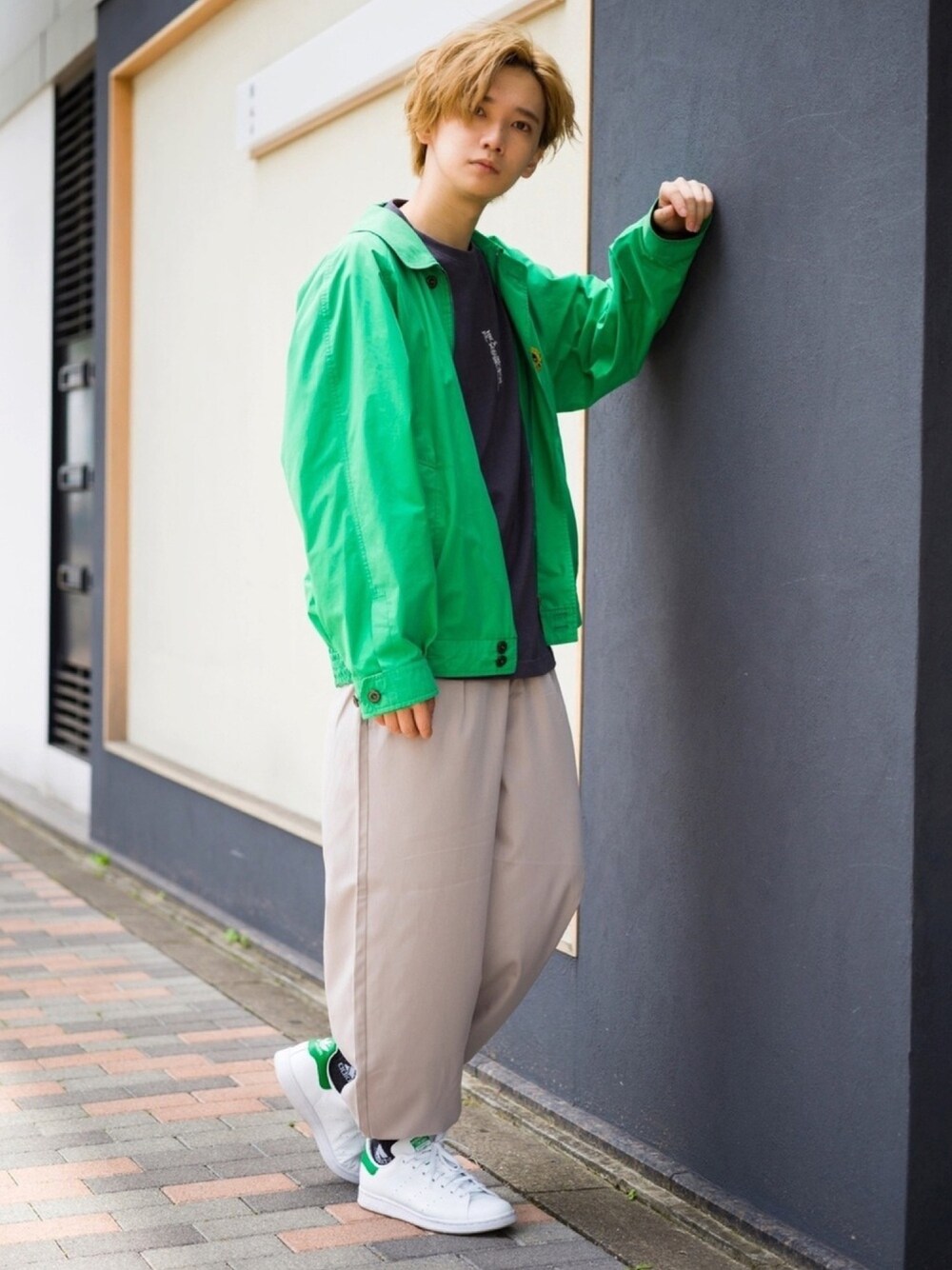 BURBERRYのブルゾン（グリーン系）を使った人気ファッション