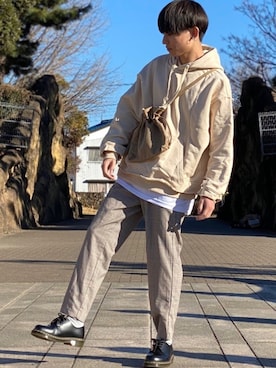 「shiki tokyo（シキトウキョウ）のアイテム（パーカー）」を使った、ゆーすけさん（メンズ・166cm）の春コーディネート