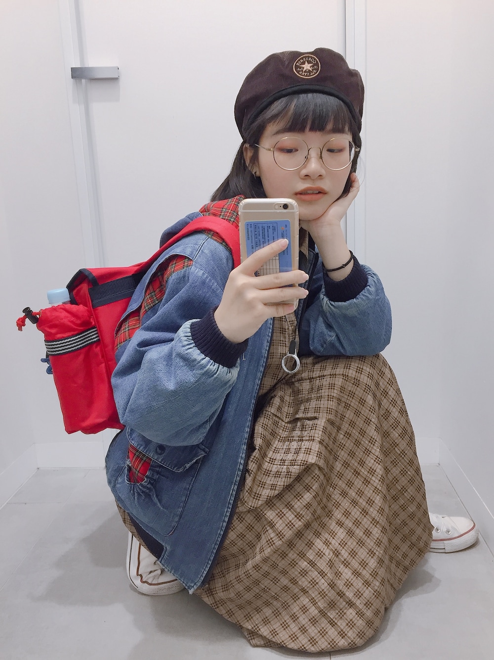 「girl、VINTAGE、90’s」｜「古着のアイテム（ワンピース/ドレス、ブラウン系）」を使った、Stephenさん（レディース・150cm）の冬コーディネートの1枚目の写真