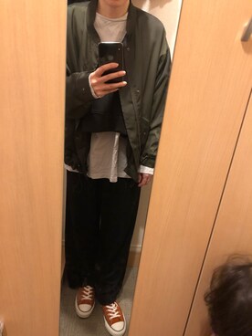 「KBF（ケイビーエフ）のサテンBIGスリーブブルゾン（ブルゾン、グリーン系）」を使った、マンゴーパインソースさん（レディース・158cm）の秋コーディネート