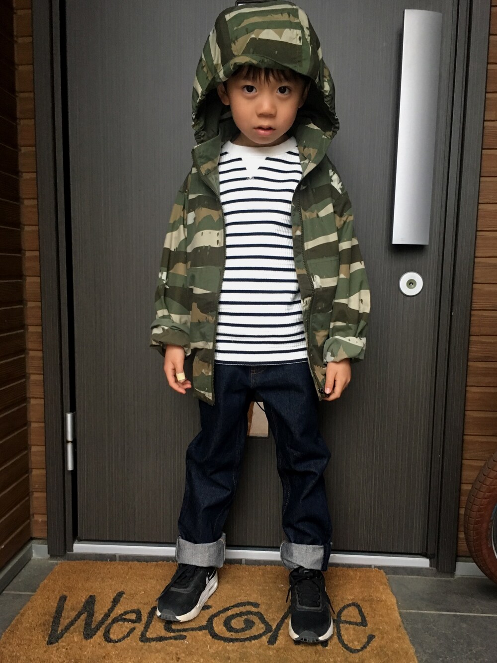 「春コーデ、キッズコーデ、キッズファッション、5歳」｜「THE NORTH FACEのザ・ノース・フェイス キッズマウンテンパーカー / ノベルティコンパクトジャケット（マウンテンパーカー、グリーン系）」を使った、AOさん（キッズ・110cm）の春コーディネートの1枚目の写真
