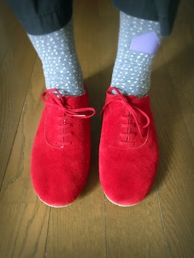 「COMME des GARCONS（コムデギャルソン）のアイテム（シューズ、レッド系）」を使った、二乗さん（レディース・155cm）の秋コーディネート