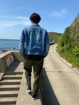 「海」｜「アイテム（デニムジャケット）」を使った、rinto7019さん（メンズ・178cm）の春コーディネート