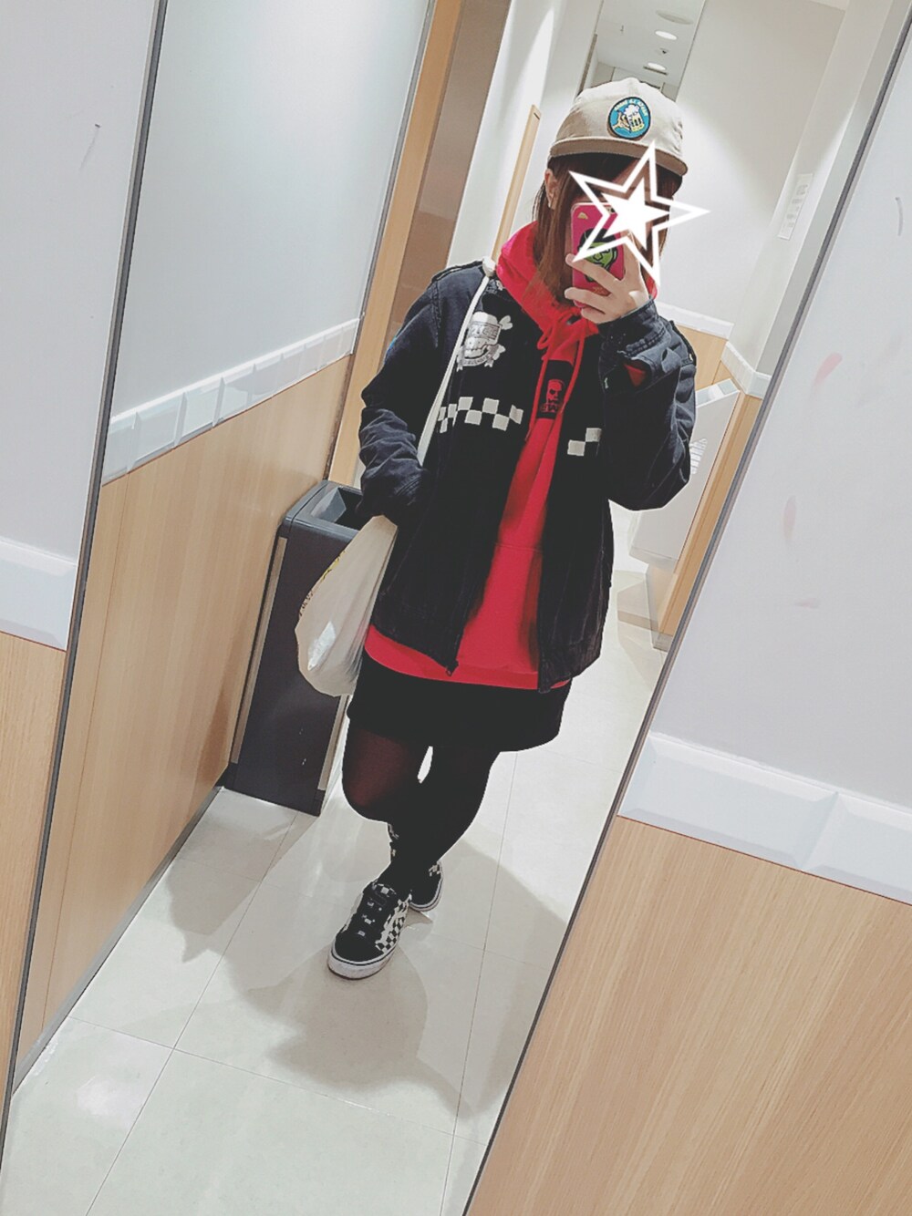 「VANS、DOARAT、SKULLSKATES、WORLD WIDE LOVE、ベルクロ、AYAMO、スケータースタイル」｜「VANSのアイテム（キャップ、ベージュ系）」を使った、あやぴぴぴさん（レディース・152cm）の春コーディネートの1枚目の写真