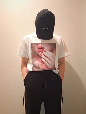 「SPINNS（スピンズ）のリップフォト柄半袖Tシャツ（Tシャツ/カットソー、ホワイト系）」を使った、pxxx.さん（レディース・163cm）の夏コーディネート
