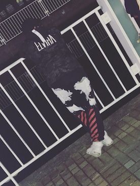 「off white」｜「アイテム（ミリタリージャケット）」を使った、かわはらさん（メンズ・163cm）の春コーディネート