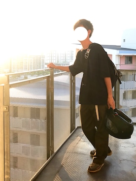 「アイテム（メッセンジャーバッグ）」を使った、reさん（メンズ・178cm・10代）の春コーディネート