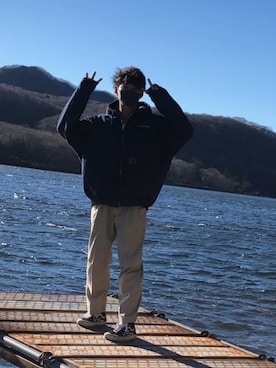 「carhartt」｜「アイテム（スラックス）」を使った、こいきさん（メンズ・173cm）の秋コーディネート