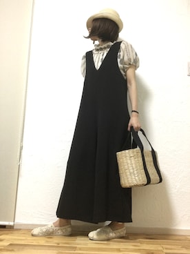 「デザイントップス」｜「アイテム（つなぎ/オールインワン）」を使った、シオンさん（レディース・158cm）の春コーディネート
