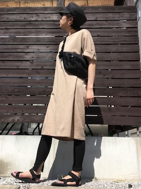 「スリット」｜「アイテム（キャスケット）」を使った、シオンさん（レディース・158cm）の秋コーディネート
