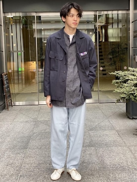 「サックスブルー」｜「アイテム（ブルゾン）」を使った、ADAM ET ROPE' HOMME STAFFさん（メンズ・182cm）の春コーディネート