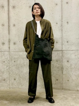 「カーキパンツ」｜ADAM ET ROPE' HOMME STAFFさん（メンズ・172cm）の秋コーディネート