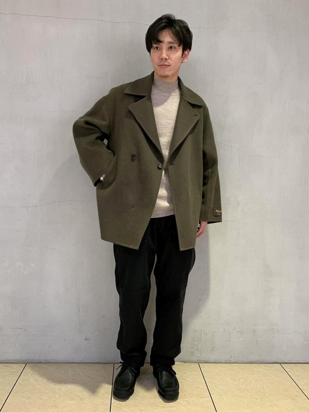 ADAM ET ROPE' HOMME STAFFさんの「【BISHU FABRIC】Super120's プレミアムウール/クロップドリバーコート/リラックスシルエット（ADAM ET ROPE'）」を使ったコーディネート