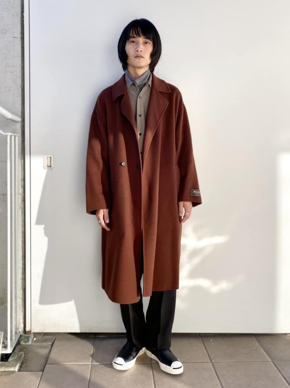 「アダムエロペ(ADAM ET ROPE')、Adam et Rope'、コート、コートスタイル、ロングコート、秋冬コーデ、秋冬、オトナカジュアル、大人カジュアル、スリッポン」｜「★個人ｱｶｳﾝﾄのアイテム（その他、その他）」を使った、ADAM ET ROPE' HOMME STAFFさん（メンズ・173cm）の秋コーディネートの1枚目の写真