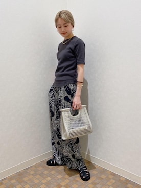 「suicoke（スイコック）の＜SUICOKE＞SHACO サンダル（サンダル、ブラック系）」を使った、Yuri Katouさん（レディース・162cm）の春コーディネート