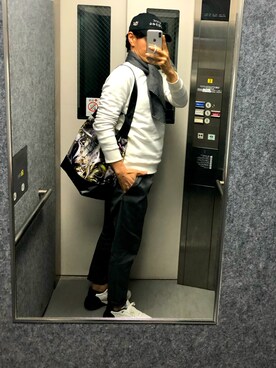 「コロナに負けない」｜「アイテム（スウェット）」を使った、Elevator Boyさん（メンズ・175cm）の春コーディネート