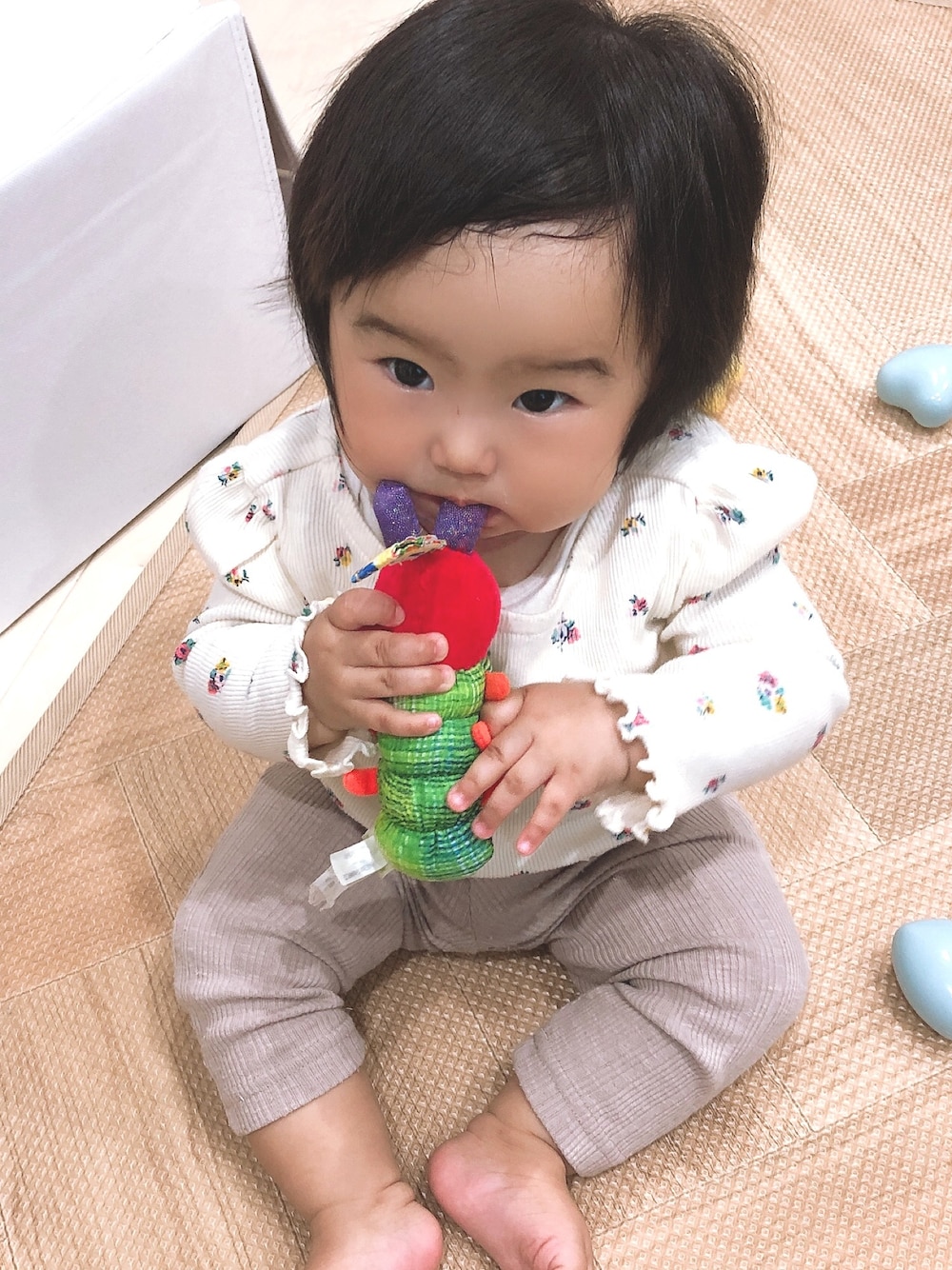 「保育園、保育園コーデ、女の子、女の子ベビー、女の子コーデ、生後８ヶ月」｜「GAPのアイテム（Tシャツ/カットソー、ホワイト系）」を使った、ゆのまる𓈒 𓏸 𓐍さん（キッズ・70cm）の秋コーディネートの1枚目の写真