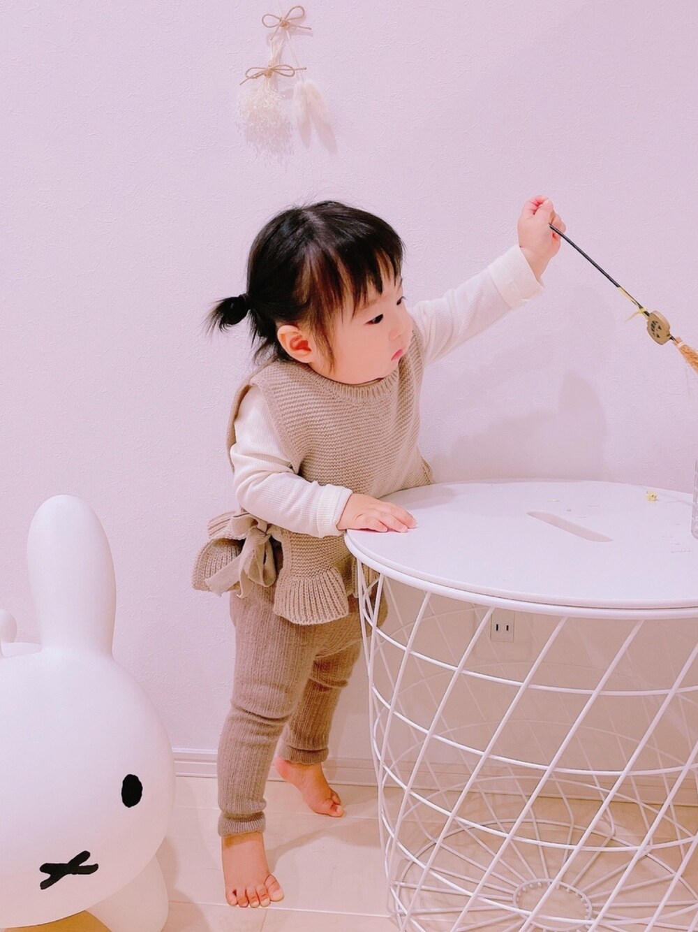「プチプラ、休日スタイル、むすこーで、０歳、1歳、しまむら、女の子、私の推しブランド」｜「しまむらのアイテム（タイツ/ストッキング、ベージュ系）」を使った、ゆのまる𓈒 𓏸 𓐍さん（キッズ・70cm）の冬コーディネートの1枚目の写真