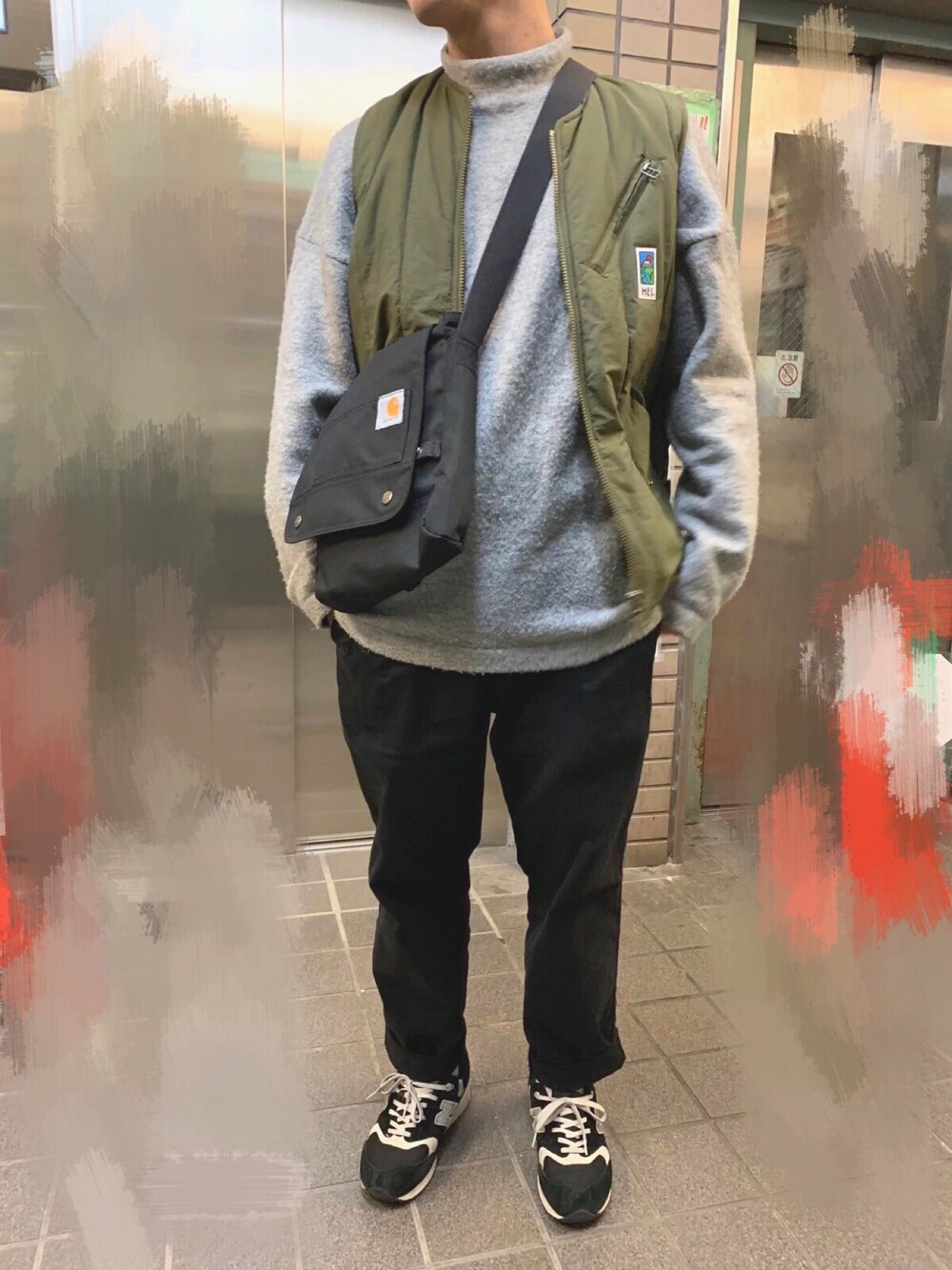 「MEI、GU、new balance999、ＮＢ」｜「GUのアイテム（ニット/セーター、グレー系）」を使った、あ   す   かさん（メンズ・171cm）の春コーディネートの1枚目の写真