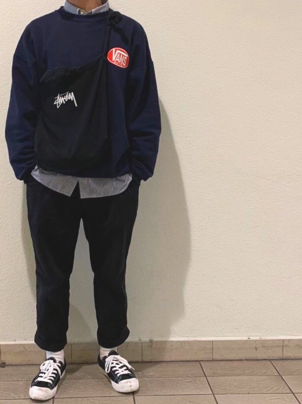 「GU、VANS、無印良品、used」｜「STUSSYのアイテム（ショルダーバッグ、ブラック系）」を使った、あ   す   かさん（メンズ・171cm）の春コーディネートの1枚目の写真